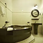 Golden Royal Boutique & Hotel 4*