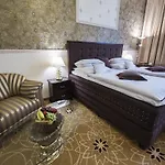 Golden Royal Boutique & Hotel 4*