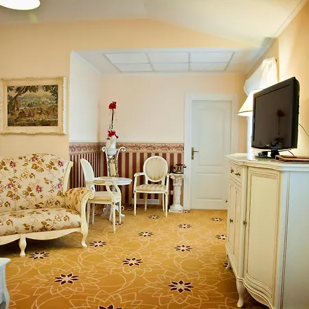 Hotel Golden Royal Boutique &