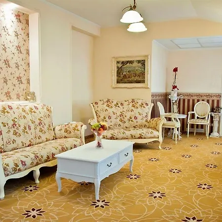 Otel Golden Royal Boutique & 4*