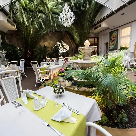 Golden Royal Boutique &