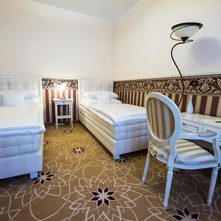 Otel Golden Royal Boutique & 4*