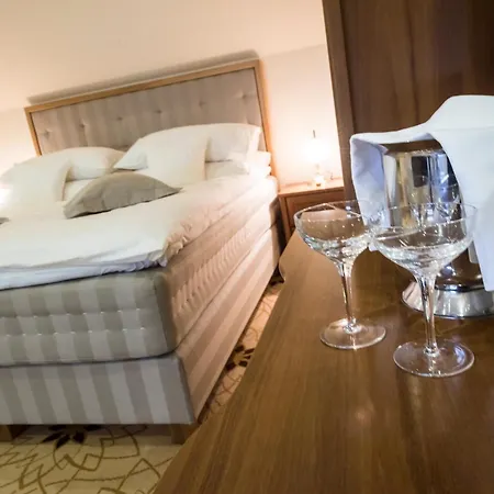 Golden Royal Boutique &