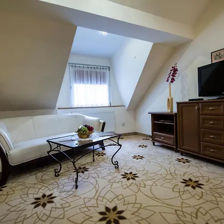 Golden Royal Boutique & Otel