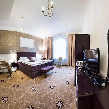 Golden Royal Boutique & فندق 4*