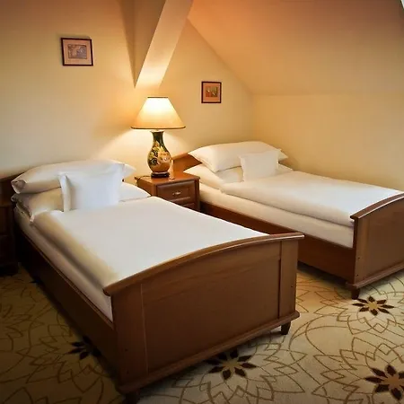 Golden Royal Boutique & Hotel 4*