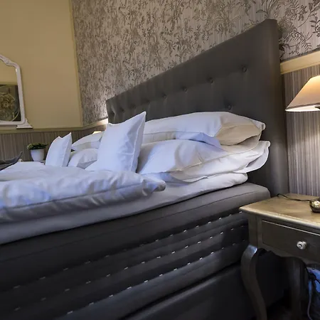 Golden Royal Boutique & 4*