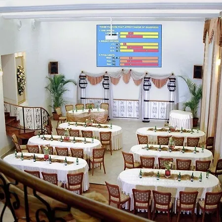 Отель Golden Royal Boutique &