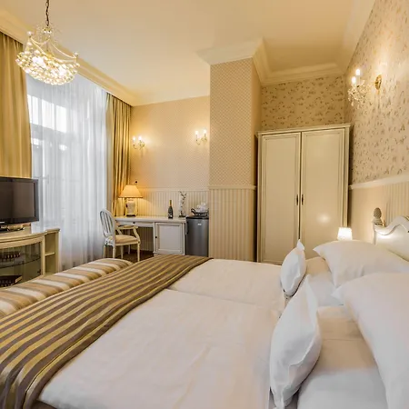 Golden Royal Boutique & 4*