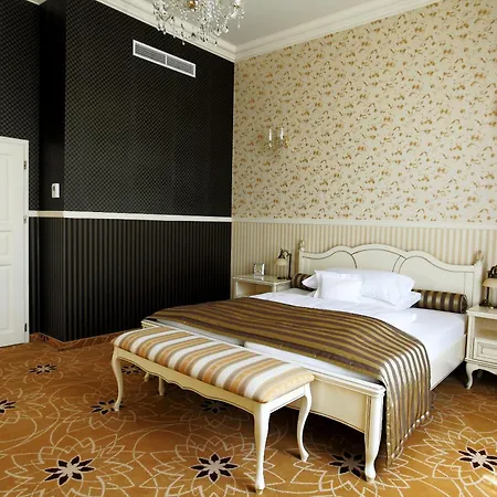Отель Golden Royal Boutique &