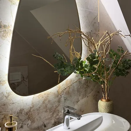 Golden Royal Boutique & 4*